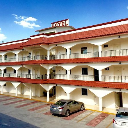Hotel Go Inn Монклова Екстериор снимка