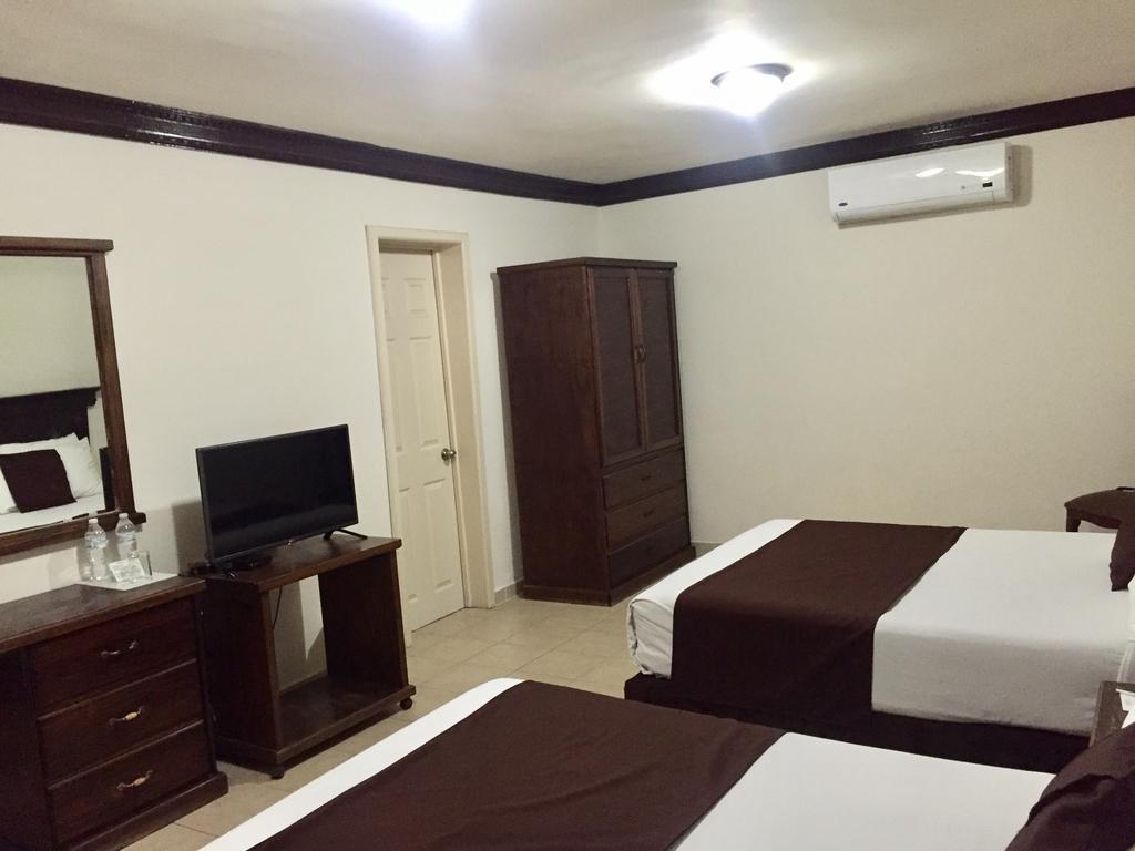 Hotel Go Inn Монклова Екстериор снимка