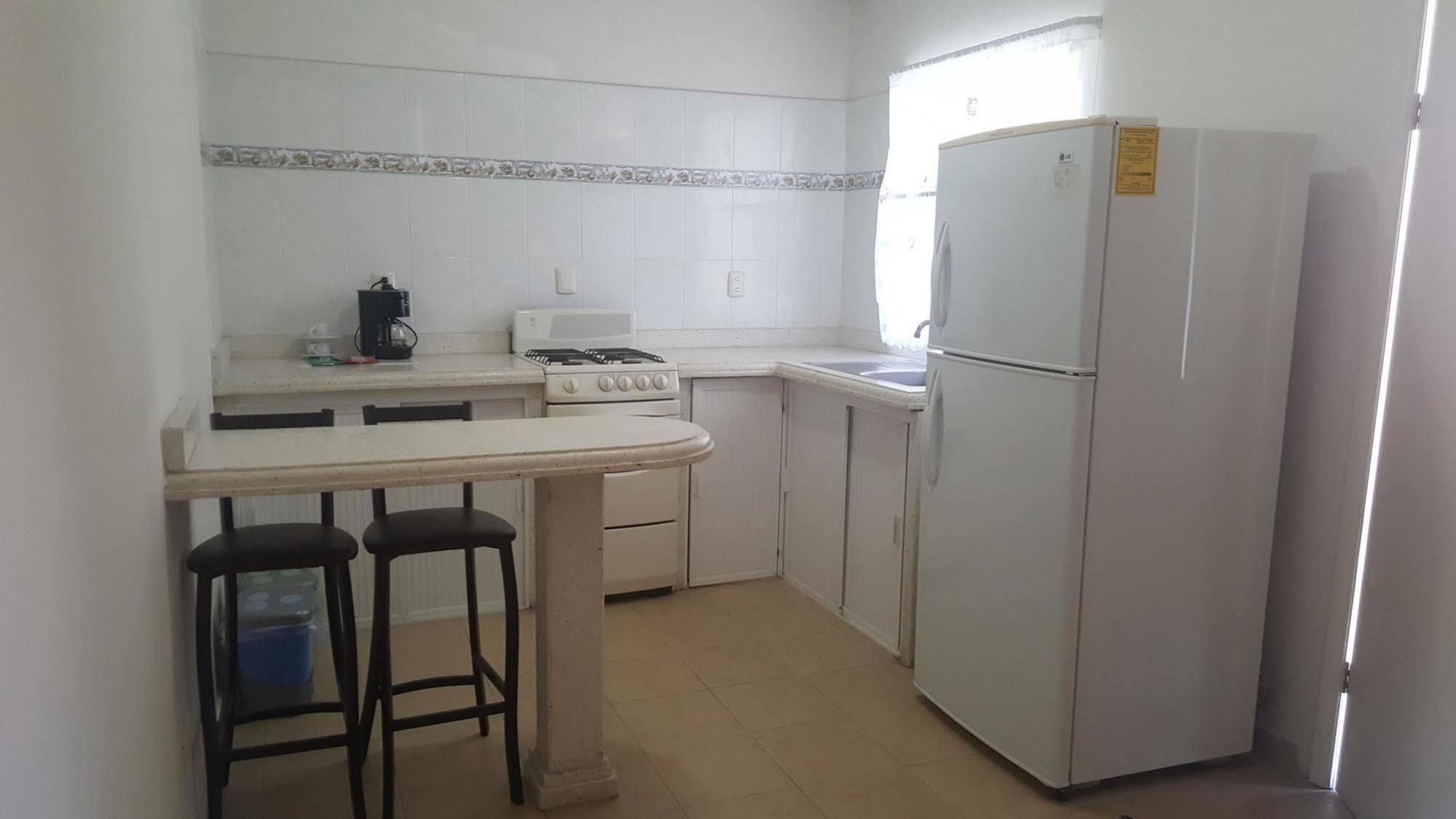 Hotel Go Inn Монклова Екстериор снимка