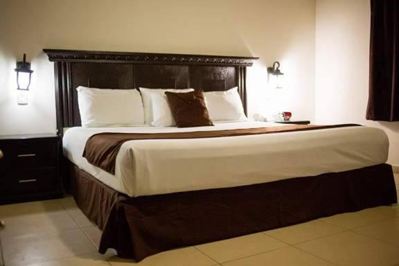 Hotel Go Inn Монклова Екстериор снимка