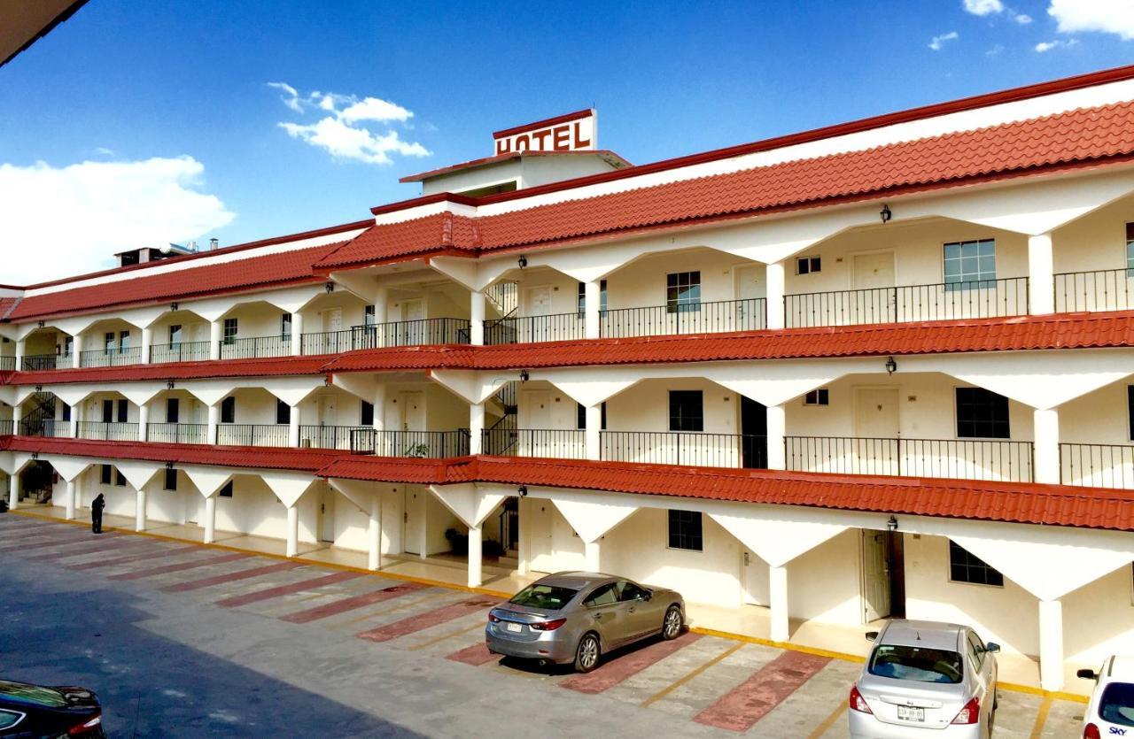 Hotel Go Inn Монклова Екстериор снимка