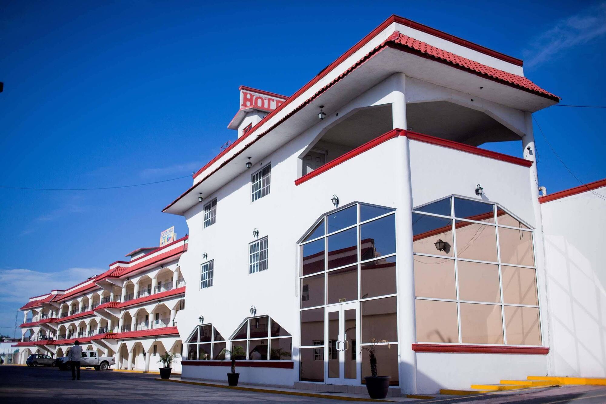 Hotel Go Inn Монклова Екстериор снимка