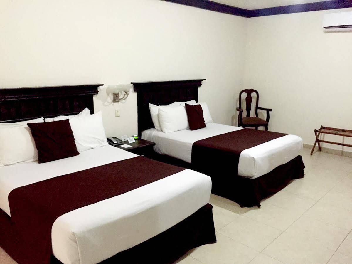 Hotel Go Inn Монклова Екстериор снимка